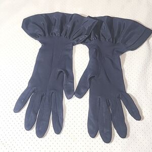 Vintage Gutman Lann Navy Blue Soft Fabric Gloves.  Size 6.1/2